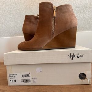 Wedge booties